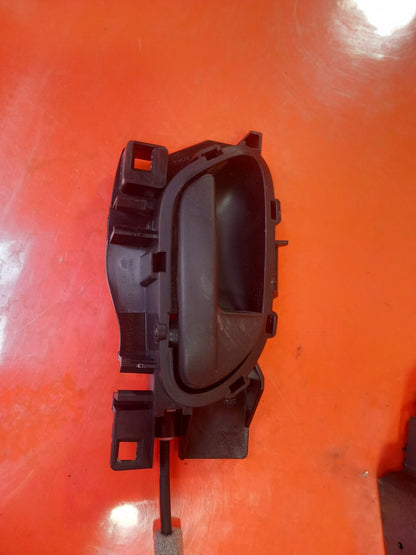 ✅2020 Vauxhall Vivaro 2900 Front Right Door Lock Mech PSA084141 + Warranty A380 - Image 10