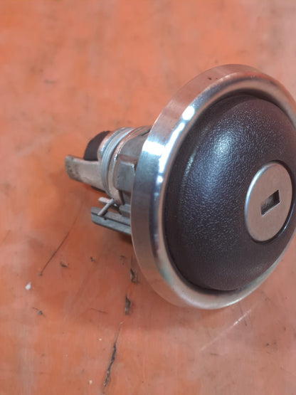 ebay-src:https://i.ebayimg.com/00/s/mtywmfgxmjaw/z/a5yaaeswo2xpq90k/$_57.jpg