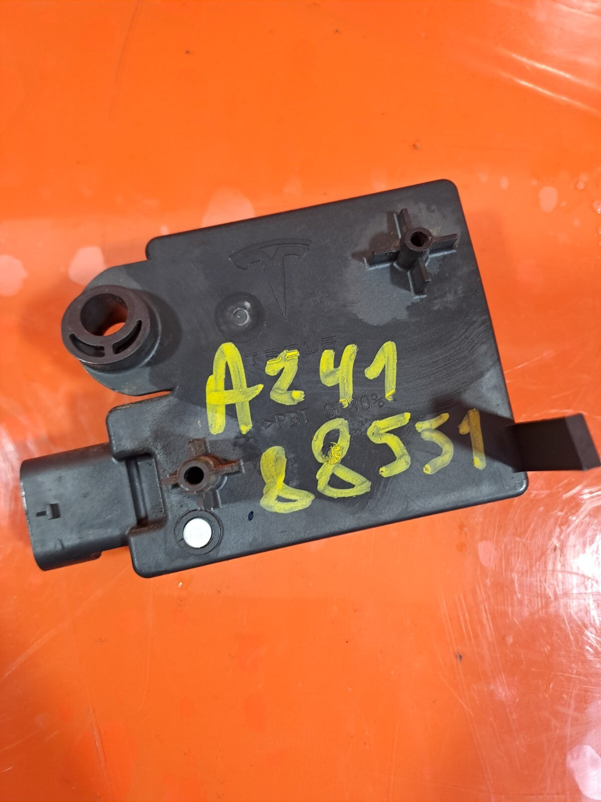 ✅2018-2025 TESLA MODEL 3 REAR BUMPER BODY CONTROL MODULE 1097855-00-H + WARRANTY - Image 7
