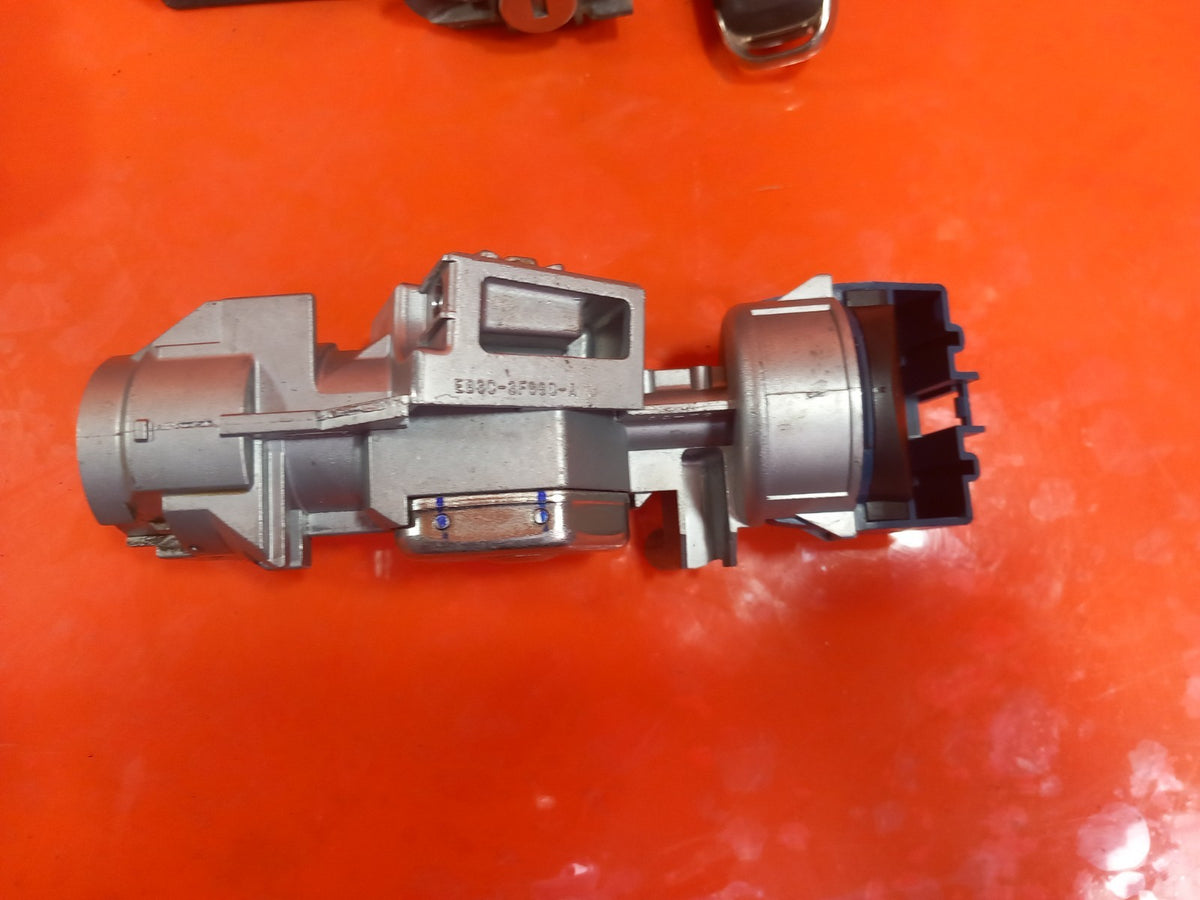 ebay-src:https://i.ebayimg.com/00/s/mtiwmfgxnjaw/z/vjuaaeswdntqn-je/$_57.jpg