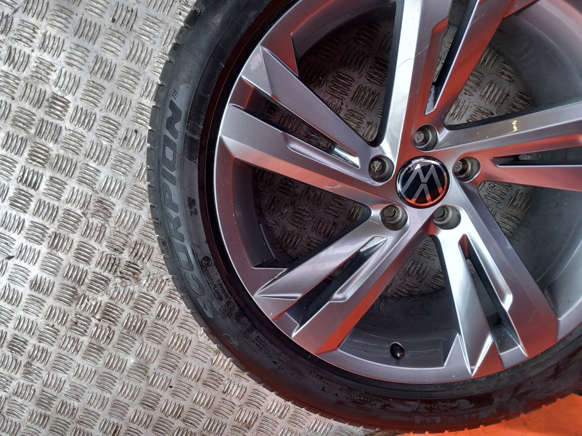 VW Tiguan 2016-2024 Alloy Wheel with Tyre 255/45 R19 5NA601025AM xAA - Image 6