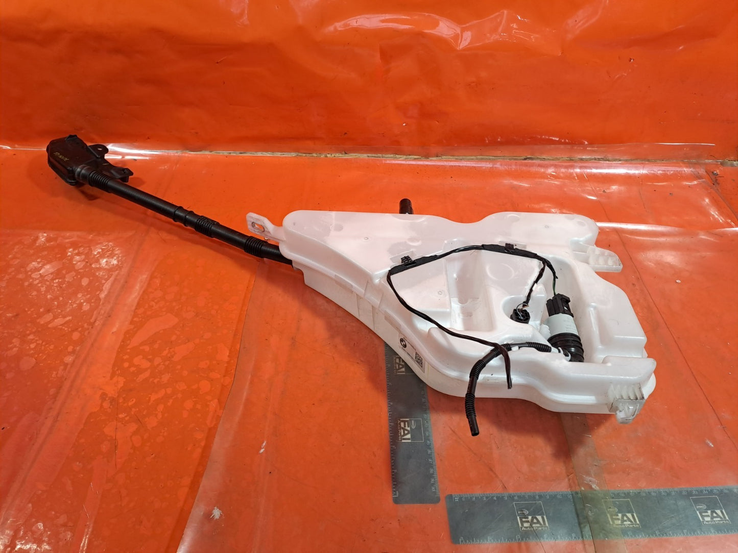 ✅BMW G20 330E 2.0 PETROL 2023 WINDSCREEN WASHER BOTTLE TANK 7427885 7427883 A340 - Image 10