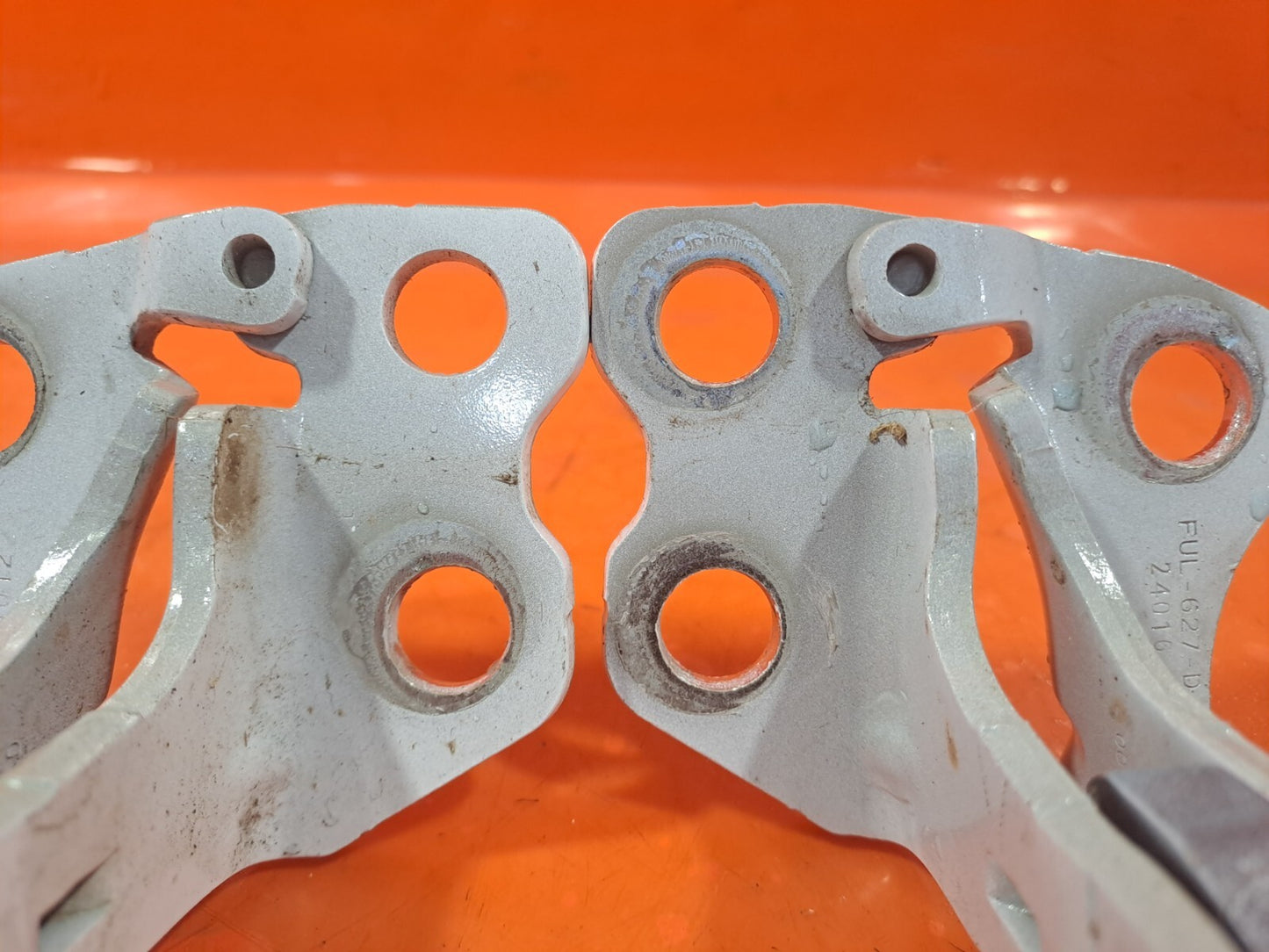 TESLA Model 3 Long 2024 Front Left Top Bottom Door Hinges Warranty A207 - Image 7