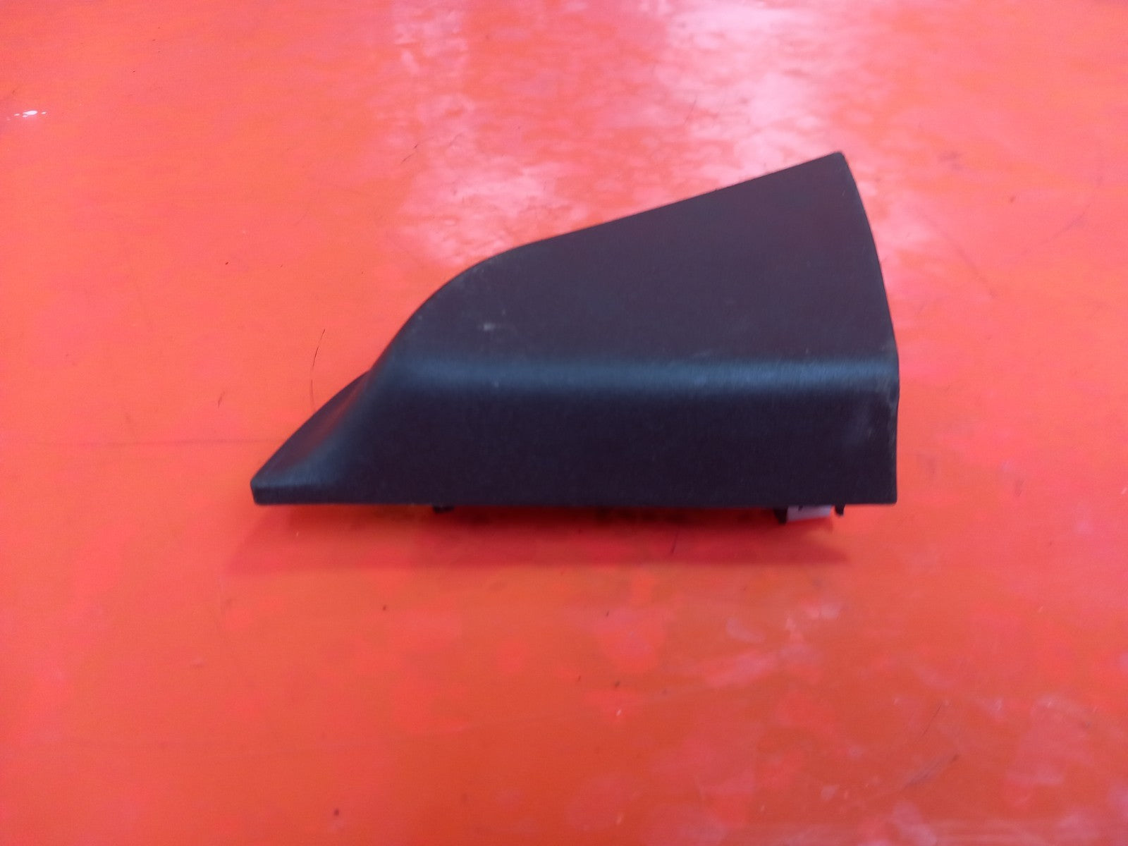 Ford Galaxy Zetec 2.0 Diesel 2019 Front Left Interior Wing Triangle Door Trim - Image 6