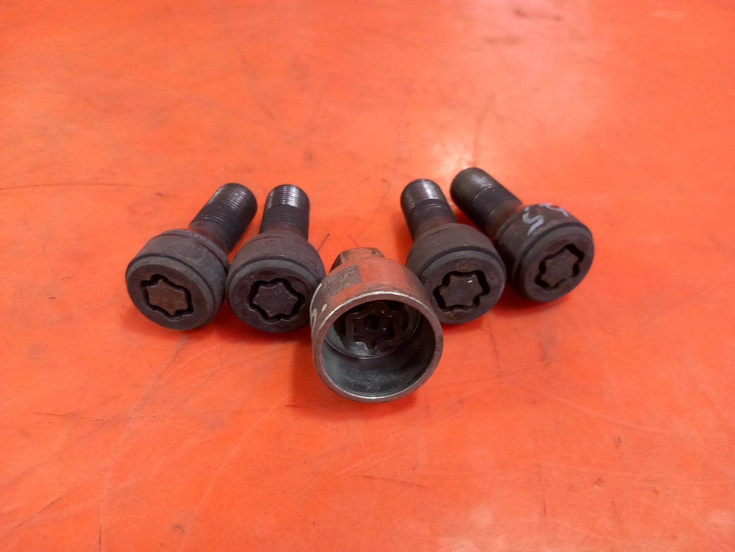 BMW F40 116D 1.5 Diesel 2021 Locking Wheel Bolt Nuts Warranty A365 - Image 8