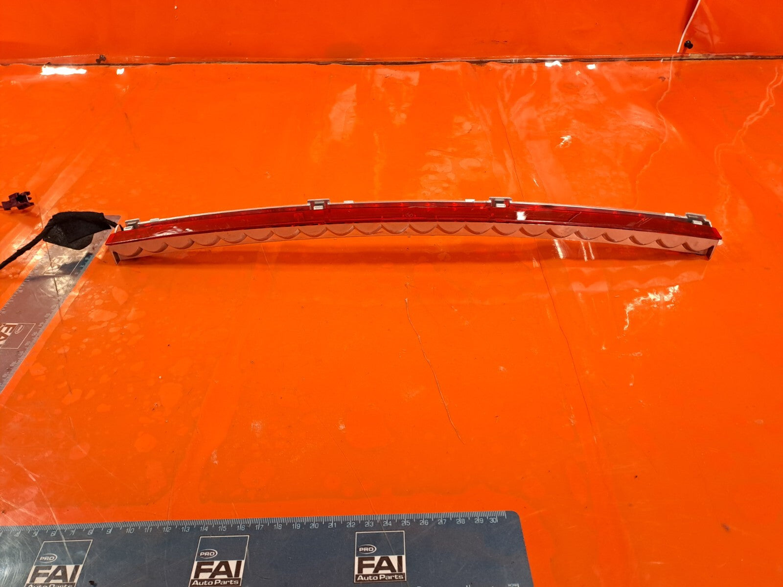 ✅2012 MERCEDES C CLASS W204 REAR THIRD BRAKE STOP BRAKE LIGHT A2049066002 A238 - Image 7