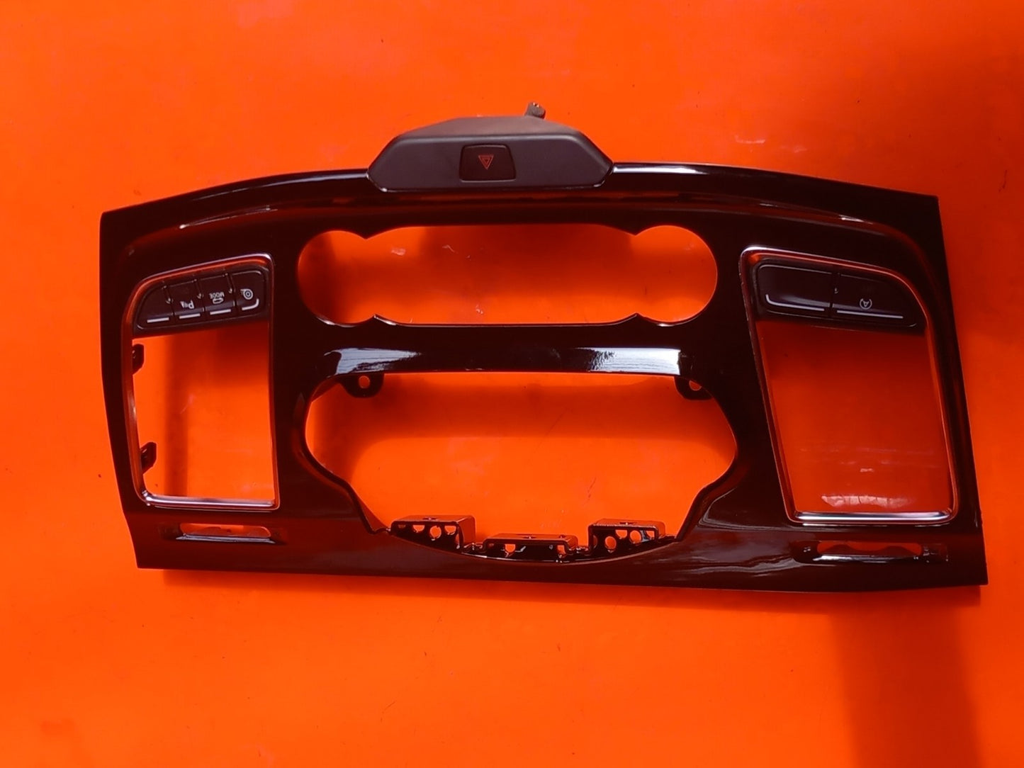 ✅Ford Transit Custom 2.0 Diesel 2021 Dashboard Centre Surround Trim Panel A372 - Image 3