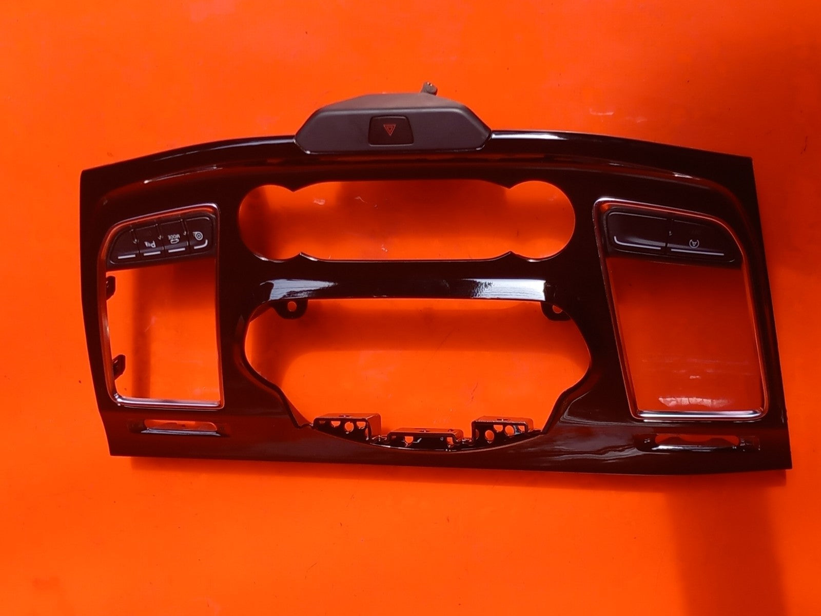 ✅Ford Transit Custom 2.0 Diesel 2021 Dashboard Centre Surround Trim Panel A372 - Image 3
