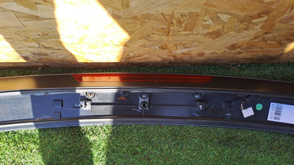 AUDI Q7 S-LINE 3.0 DIESEL 2010 REAR TAILGATE BOOTLID SPOILER BRAKE STOP LIGHT - Image 11