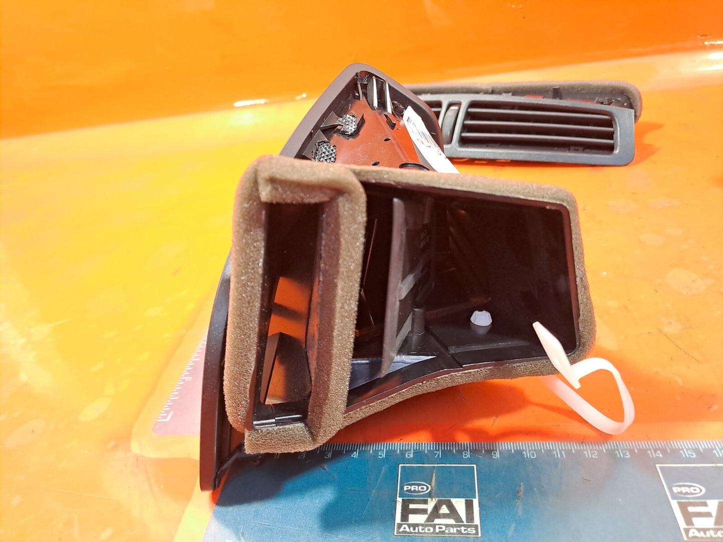 ✅FORD C-MAX ZETEC 1.0 PETROL 2018 DASHBOARD AIR VENTS F1CB-R018B08-BAW Warranty - Image 7