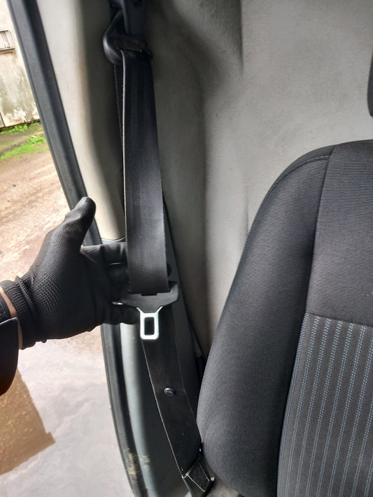 2019 Ford Transit 310 Front Right Driver Seat Belt BK31-V61294-ADW Warranty A424 - Image 1