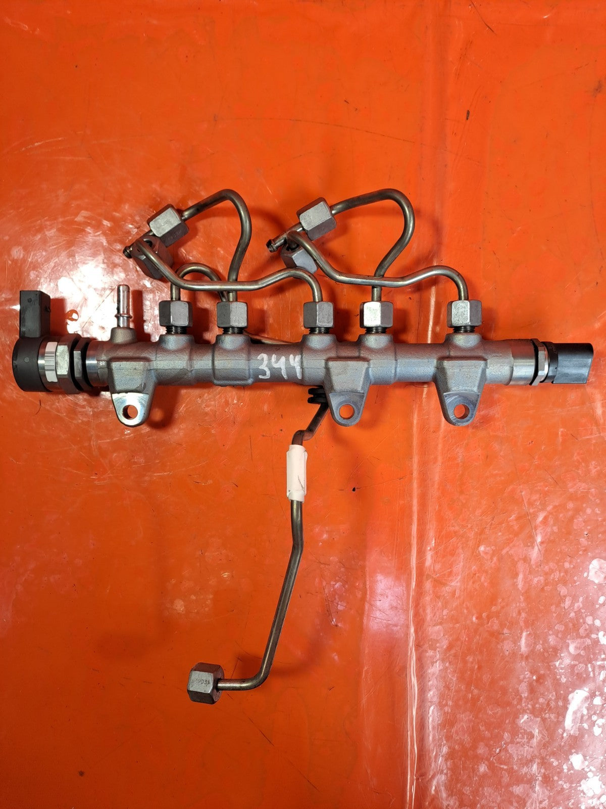 ✅BMW F23 218D Se 2.0 DIESEL 2019 B47D20U0 FUEL INJECTOR RAIL 8514154 Warranty - Image 2