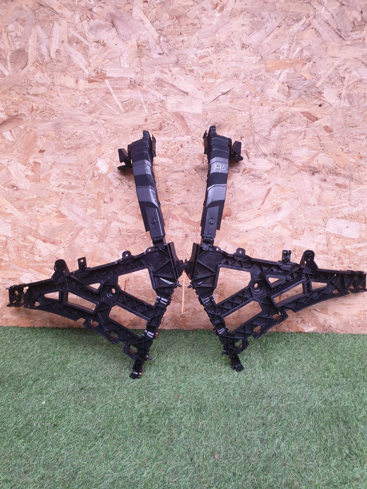 ✅Jaguar F-Pace V6 3.0 Petrol 2017 REAR BUMPER BRACKETS HK83-17B930AE Warranty - Image 1