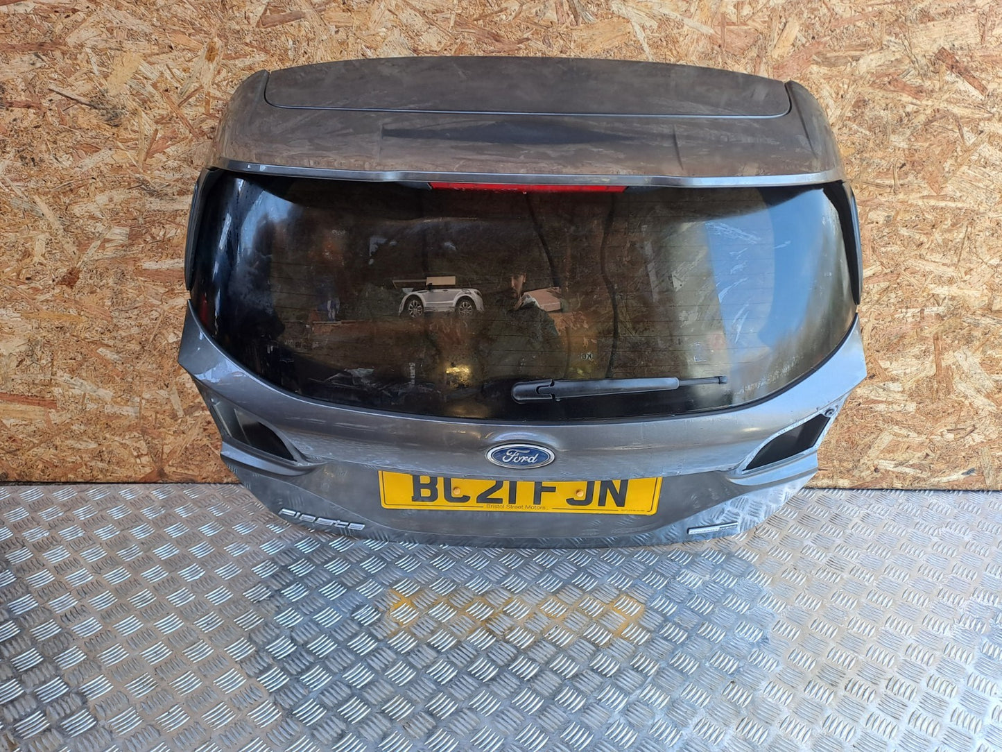 ✅Ford Fiesta ST 2021 REAR TAILGATE GREY H1BB-A431F78-BA AP31-14603-GA Warranty - Image 1