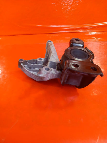 ebay-src:https://i.ebayimg.com/00/s/mtywmfgxmjaw/z/e5qaaeswyexqawam/$_57.jpg