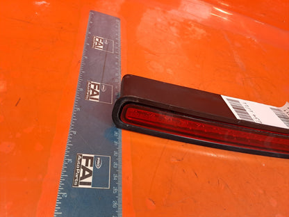 ✅AUDI A5 S LINE CABRIO 2.0 PETROL 2009 BOOT LID CENTRE BRAKE LIGHT 8F0945401 - Image 3
