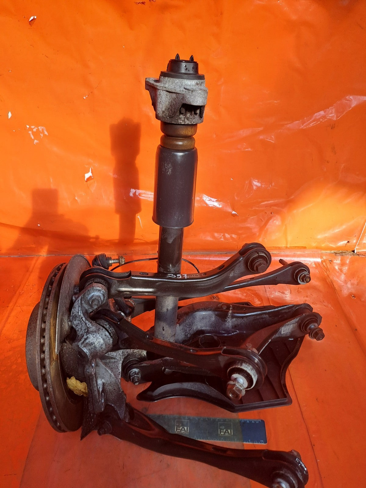 ✅BMW G20 320I 2.0 PETROL 2021 REAR RIGHT WHEEL HUB WITH ARMS 6886448 22338628 - Image 3