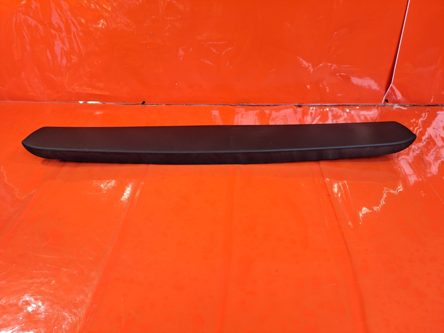 ✅2023 CUPRA BORN V2 EV REAR LID UPPER CENTRE TRIM PANEL 10A867707A WARRANTY A209 - Image 3