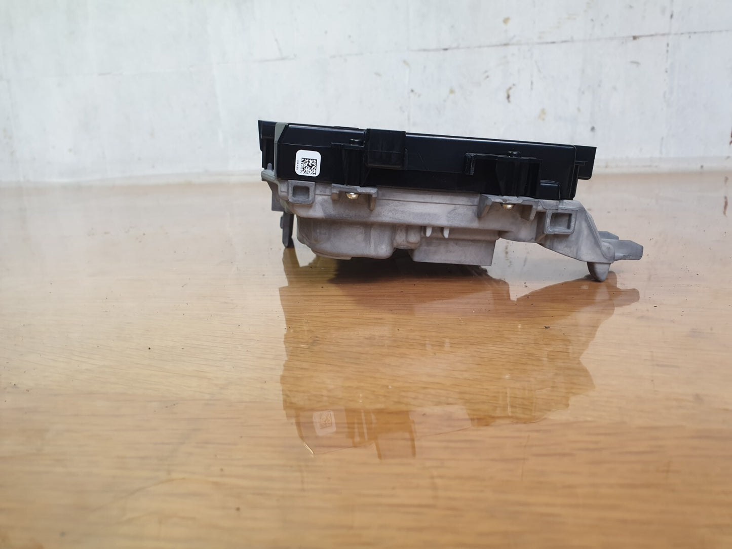 ebay-src:https://i.ebayimg.com/00/s/mtiwmfgxnjaw/z/vbeaaosws5zmtngo/$_57.jpg