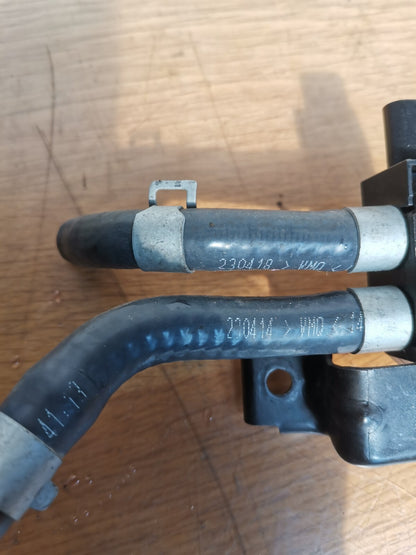 ebay-src:https://i.ebayimg.com/00/s/mtywmfgxmjaw/z/bjaaaosww31ms9ay/$_57.jpg