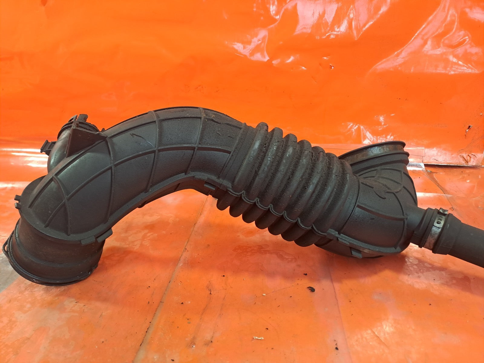 ✅2012 BMW 3 SERIES F30 2.0D AIR INTAKE INLET PIPE HOSE 586509 + WARRANTY A321 - Image 6