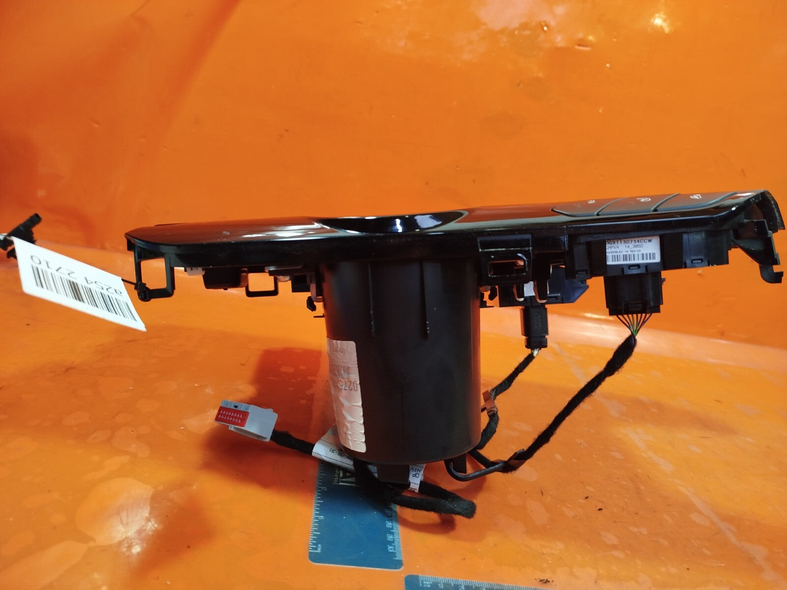 ✅Ford Mondeo Titanium 2015 2.0 Diesel Centre Console Cup Holder W/Parking Switch - Image 6