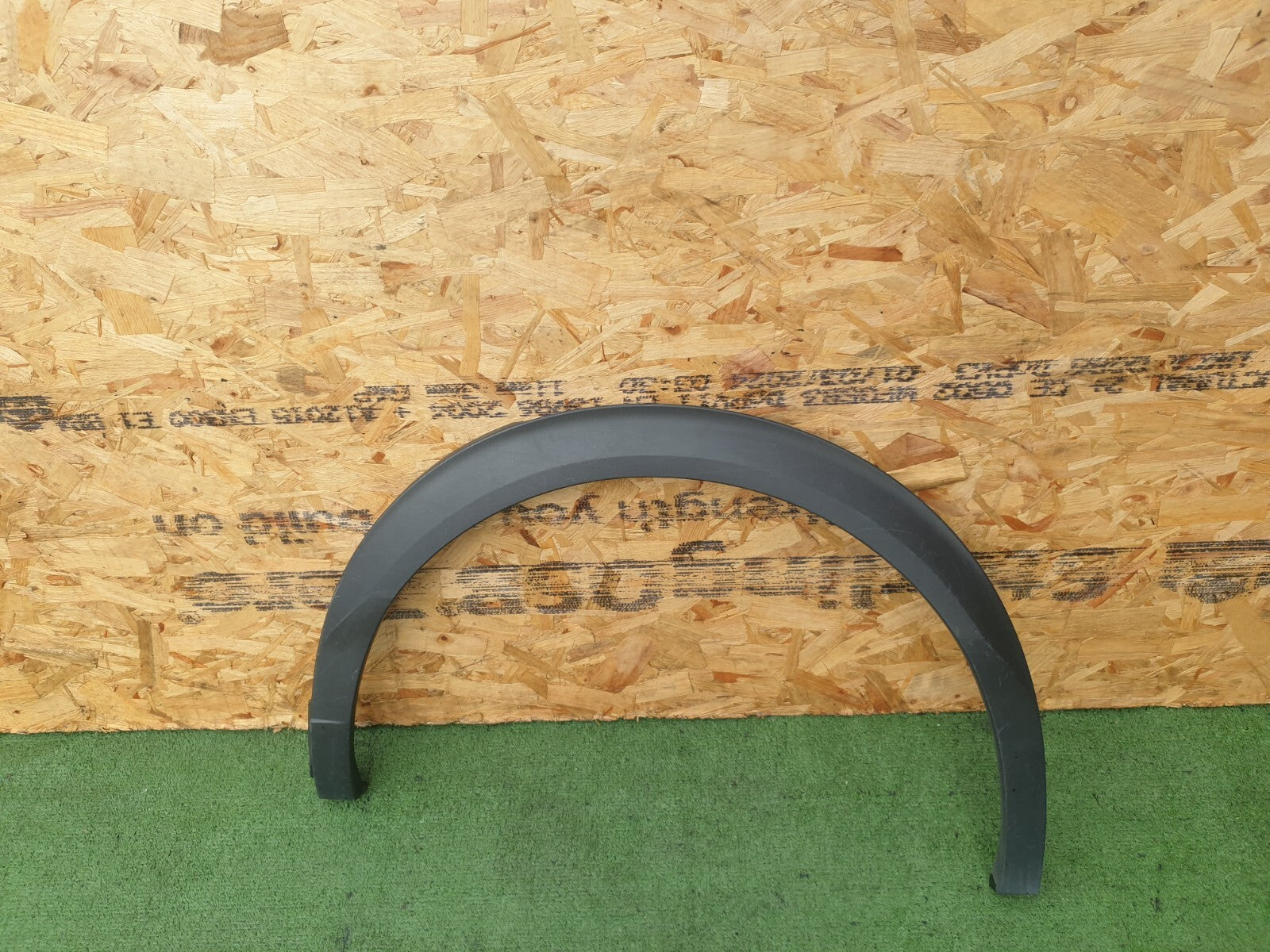 ✅PEUGEOT 2008 MK2 GT EV ELECTRIC 2020 REAR LEFT WHEEL ARCH TRIM 9825736780 A193 - Image 1
