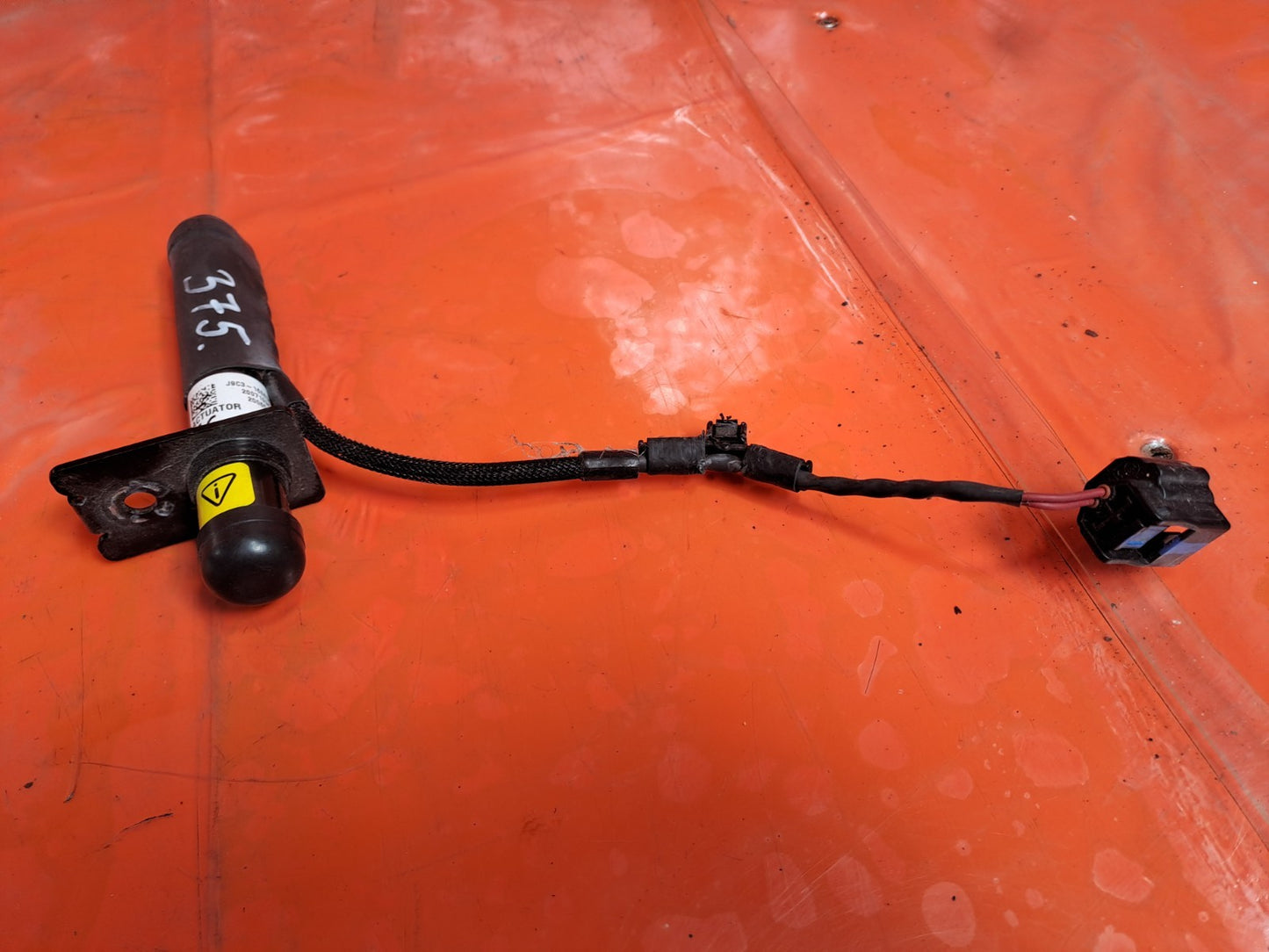 ✅2020 Jaguar I-Pace X590 Bonnet Actuator J9C3-16E634-AC A375 - Image 4