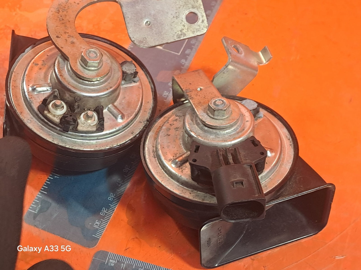 ✅MERCEDES A180 SPORT 1.3 PETROL 2025 ALARM SIREN HORN SIGNAL PAIR A2475403206 - Image 9