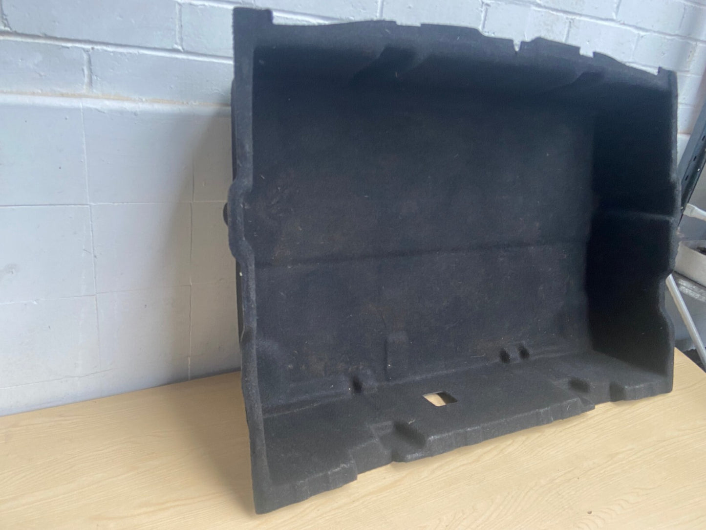 2015 BMW 218D F45 M SPORT 2.0 DIESEL Boot Trunk Storage Compartment 7298589 A029 - Image 2