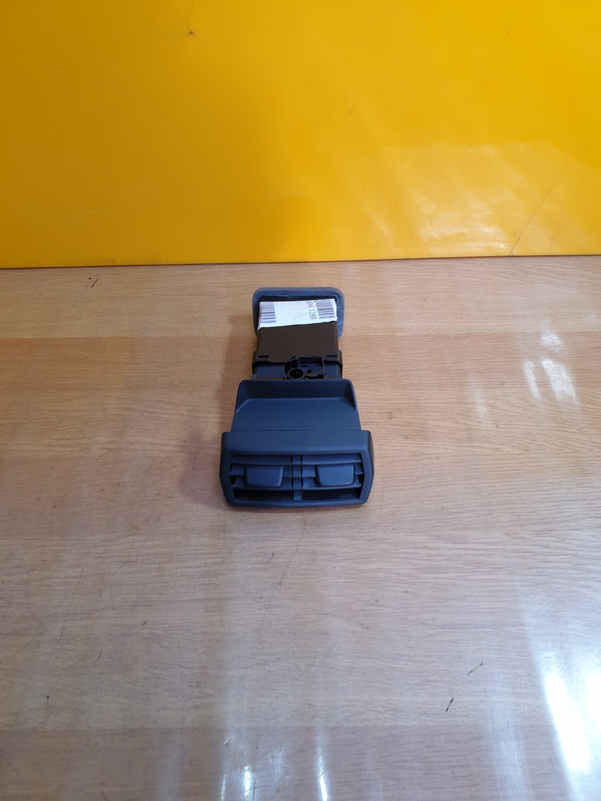 ✅Audi A3 8Y S Line 2021 Rear Center Console Air Vent 8Y0857042 + Warranty A149 - Image 2