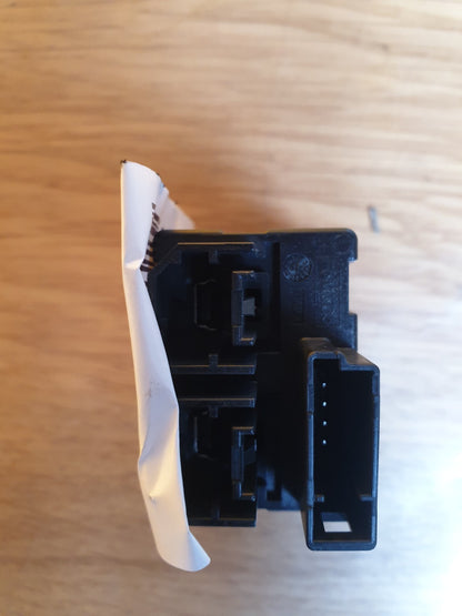 ✅FORD PUMA ST-LINE 1.0 PETROL 2022 USB PORT M1TT14F014AC Warranty A202 - Image 4