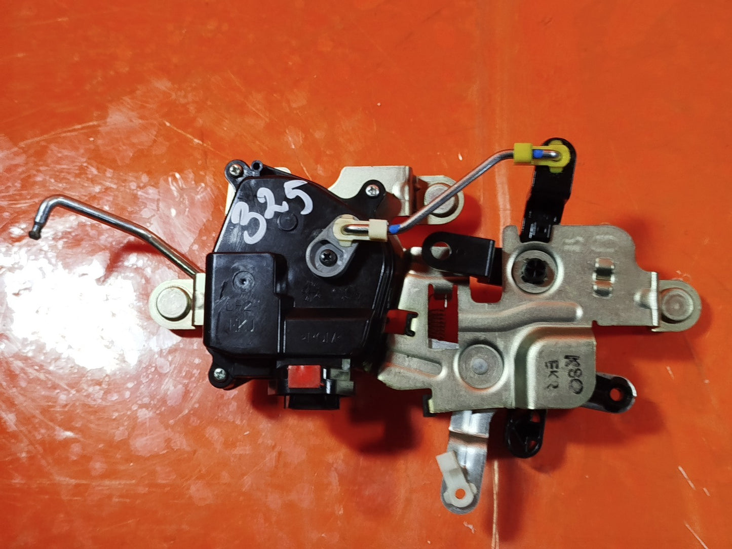 ✅2010 HYUNDAI I800 2.5D REAR BOOT TAILGATE LOCK + WARRANTY A325 - Image 5