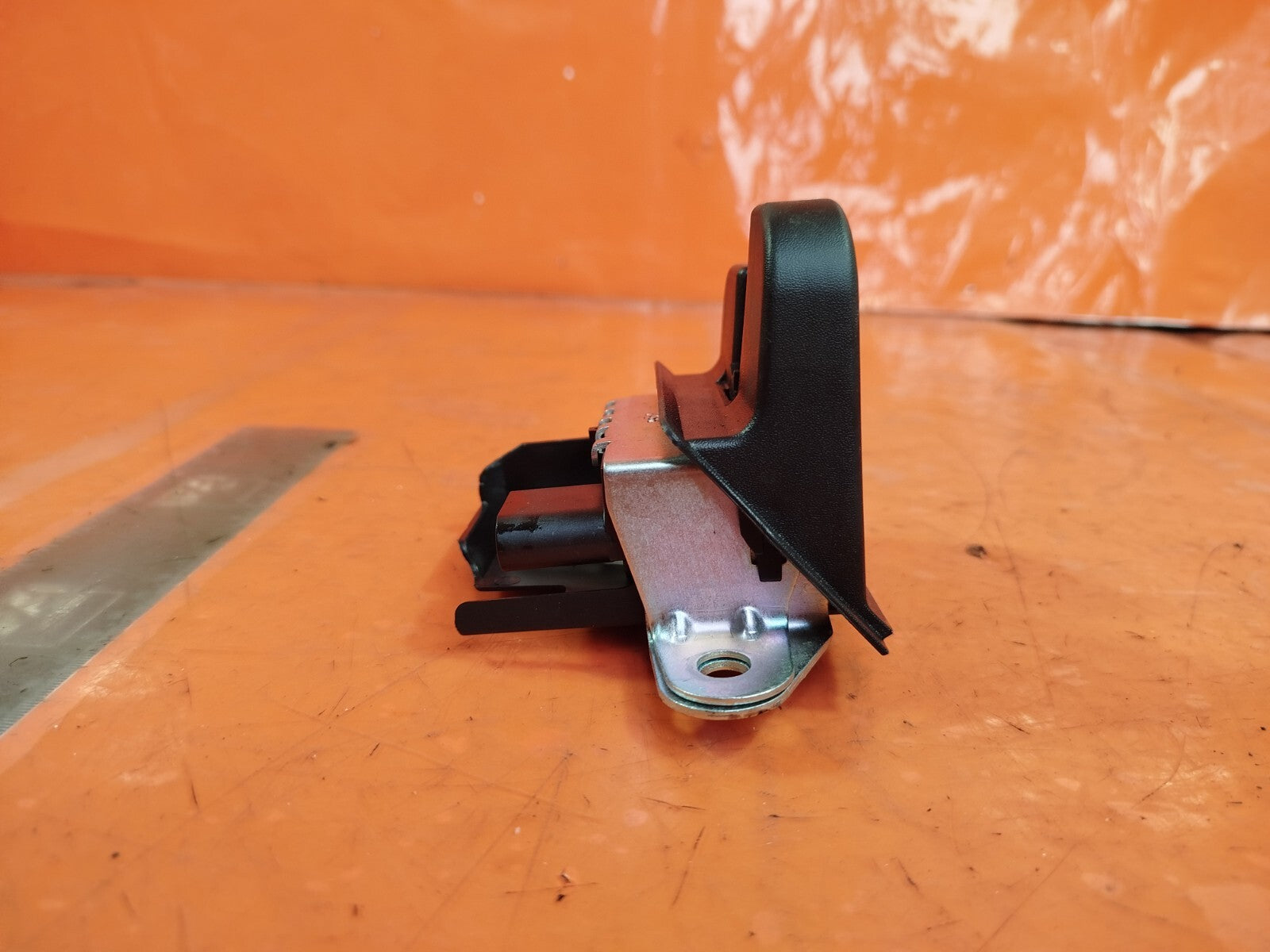 ebay-src:https://i.ebayimg.com/00/s/mtiwmfgxnjaw/z/7vsaaosww-jonahy/$_57.jpg