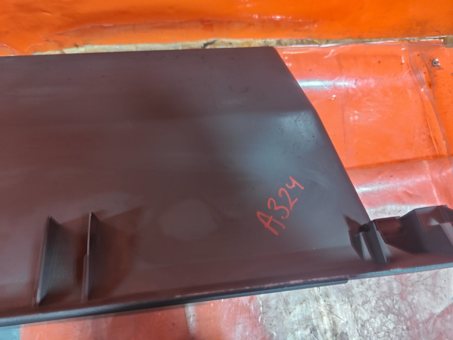 ✅2003 VOLVO FL UPPER STORAGE COMPARTMENT + WARRANTY A324 - Image 6