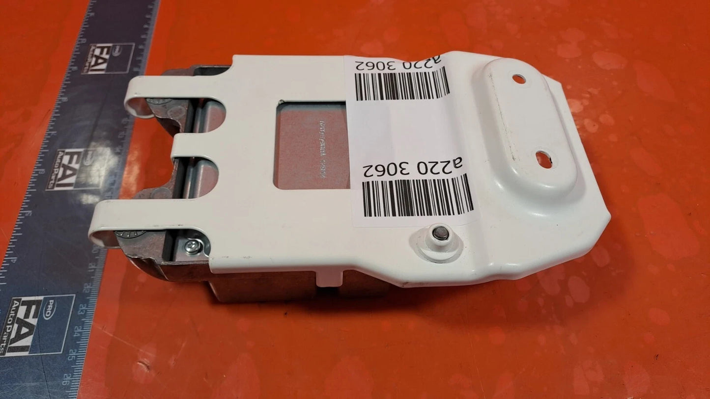 ebay-src:https://i.ebayimg.com/00/s/otawwde2mda=/z/s2oaaeswqx5qlo7y/$_57.jpg