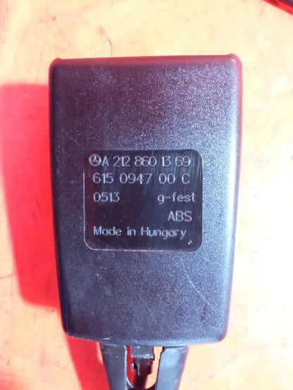 ✅Mercedes E220 W212 2.1 Diesel 2009 Front Left or Right Seat Belt Buckle A314 - Image 3