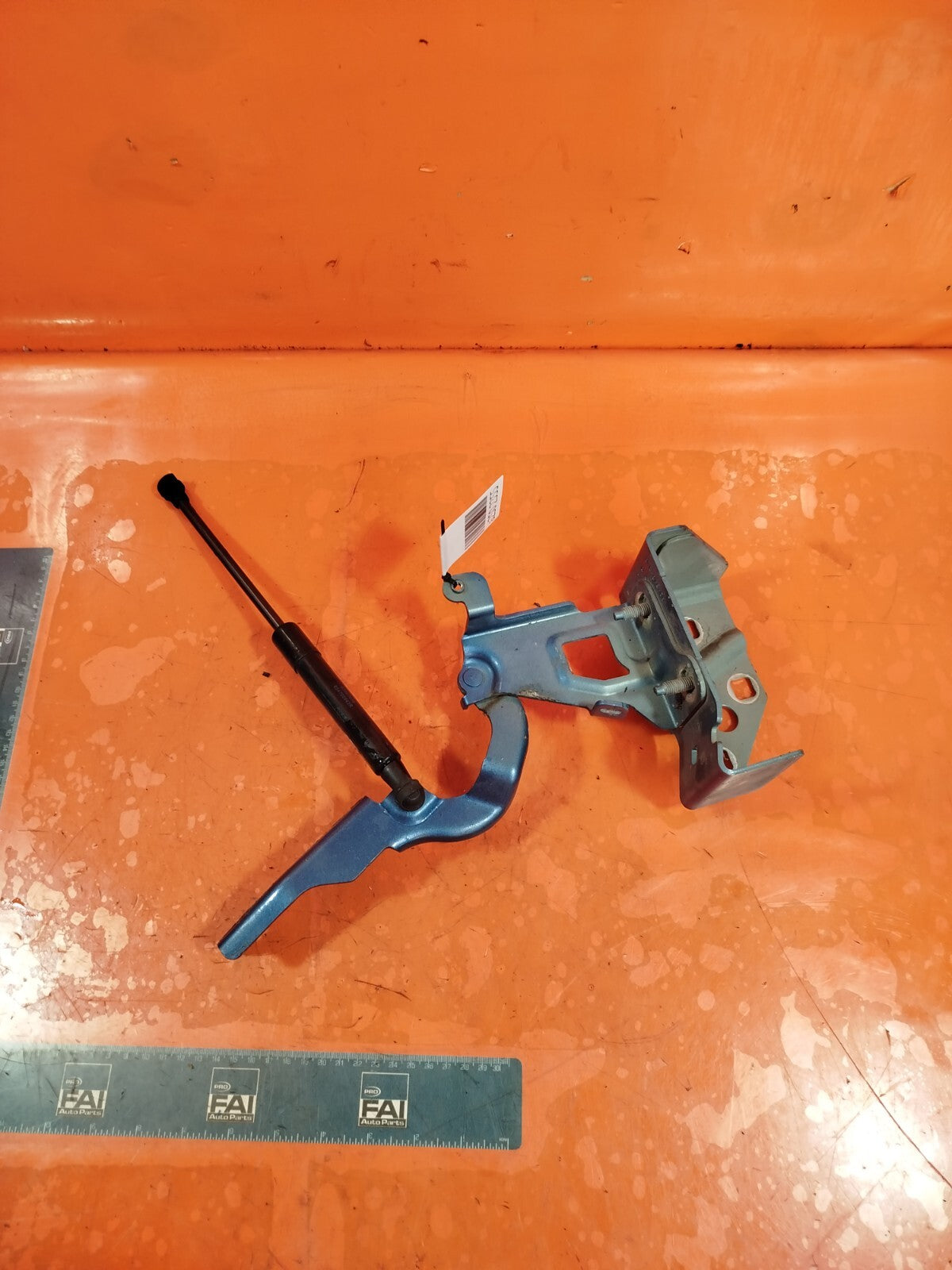 ✅2015 RENAULT TRAFIC MK3 SL27 FRONT LEFT BONNET HINGE & STRUT 654706643R A250 - Image 3