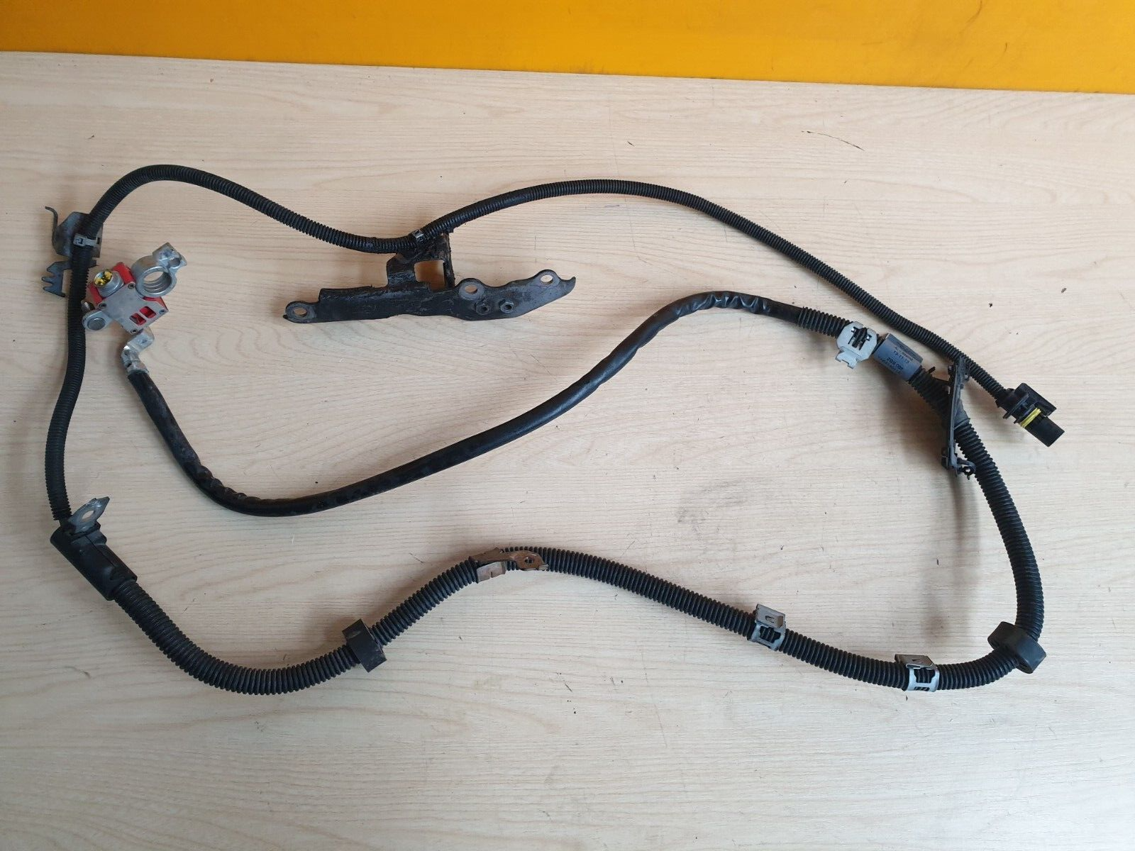 ✅2015 MERCEDES C CLASS W204 2.1CDI POSSITIVE BATTERY CABLE A2044402613 A052 - Image 1