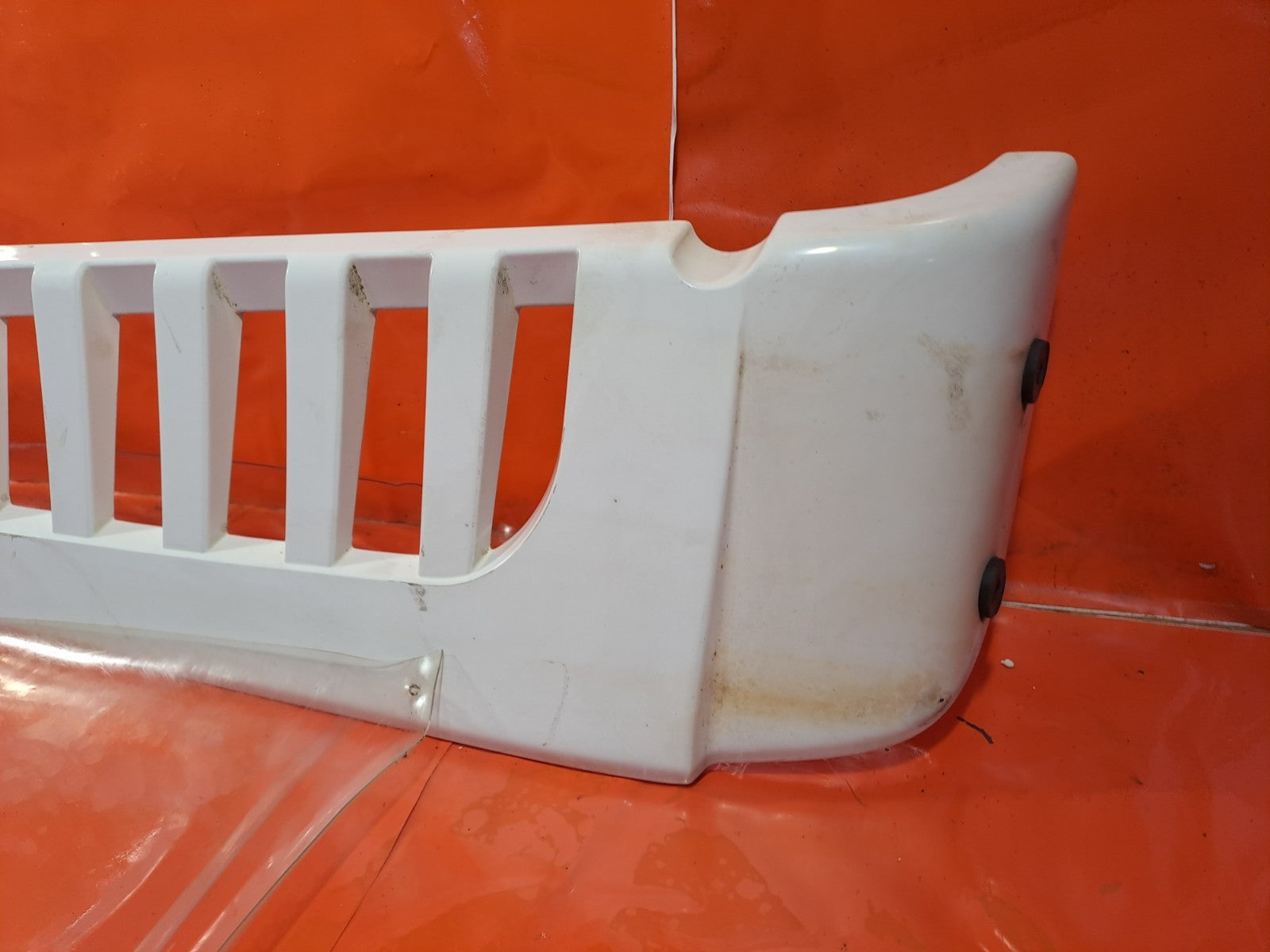 ✅2003 VOLVO FL 5.5D CABIN SIDE SPOILER LEFT 3181179 WHITE + WARRANTY A324 - Image 2