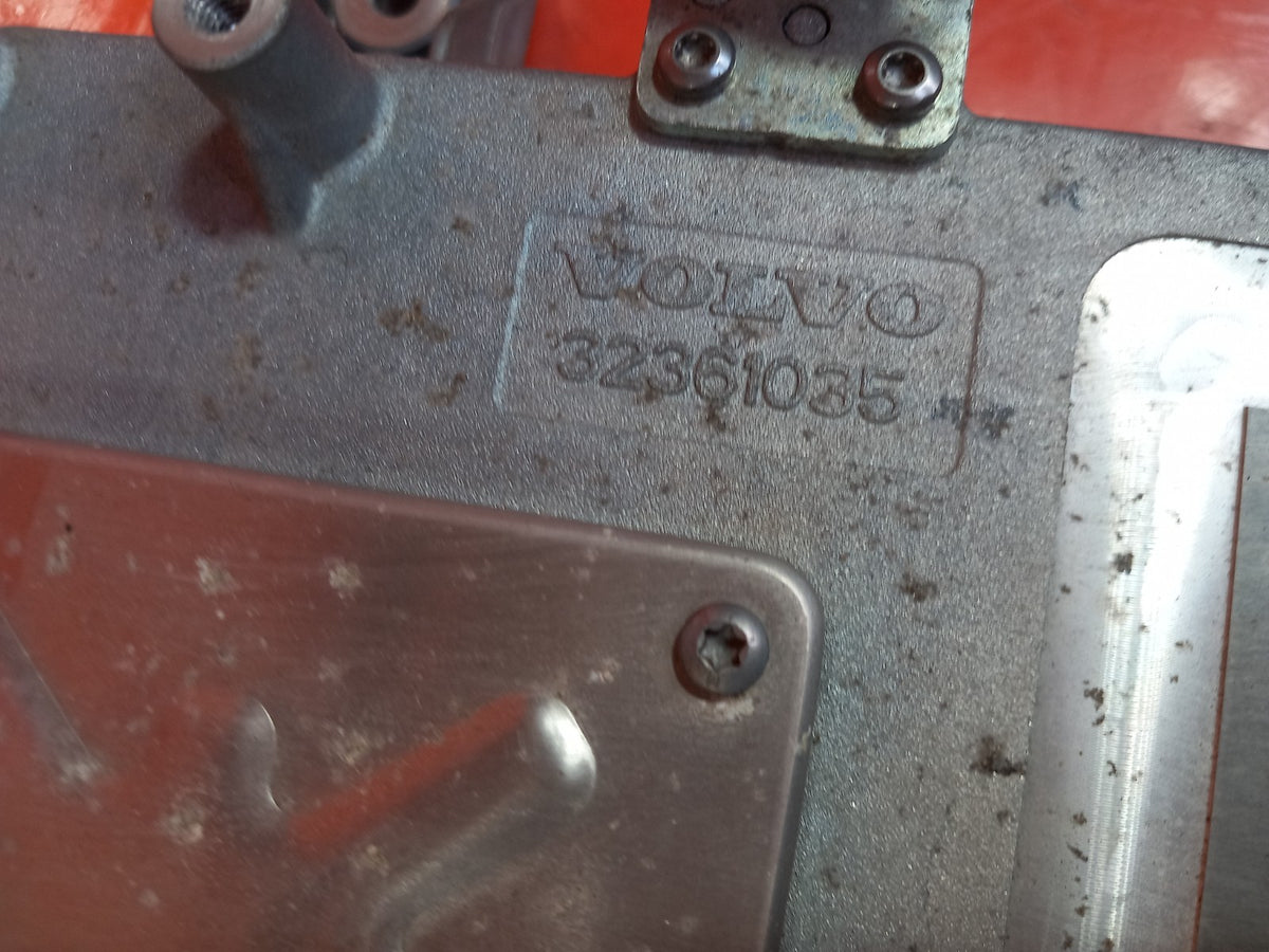 ebay-src:https://i.ebayimg.com/00/s/mtiwmfgxnjaw/z/3gqaaesw131qgt-v/$_57.jpg