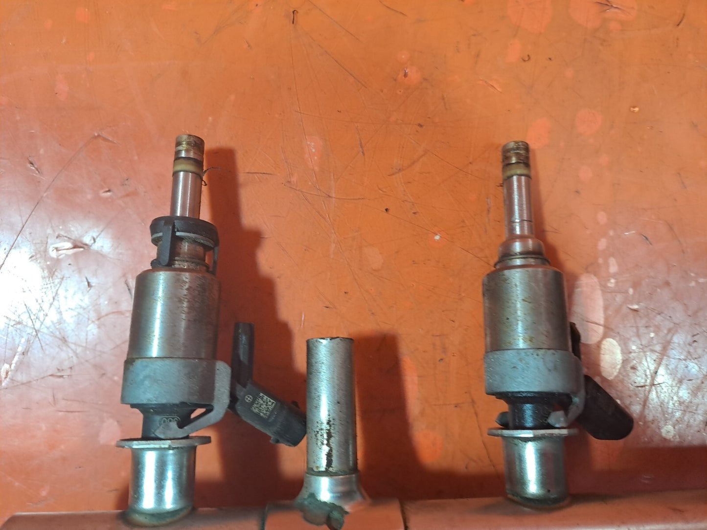 ✅AUDI A5 1.8 PETROL 2012 FUEL RAIL WITH INJECTORS 06K133317C Warranty A222 - Image 4