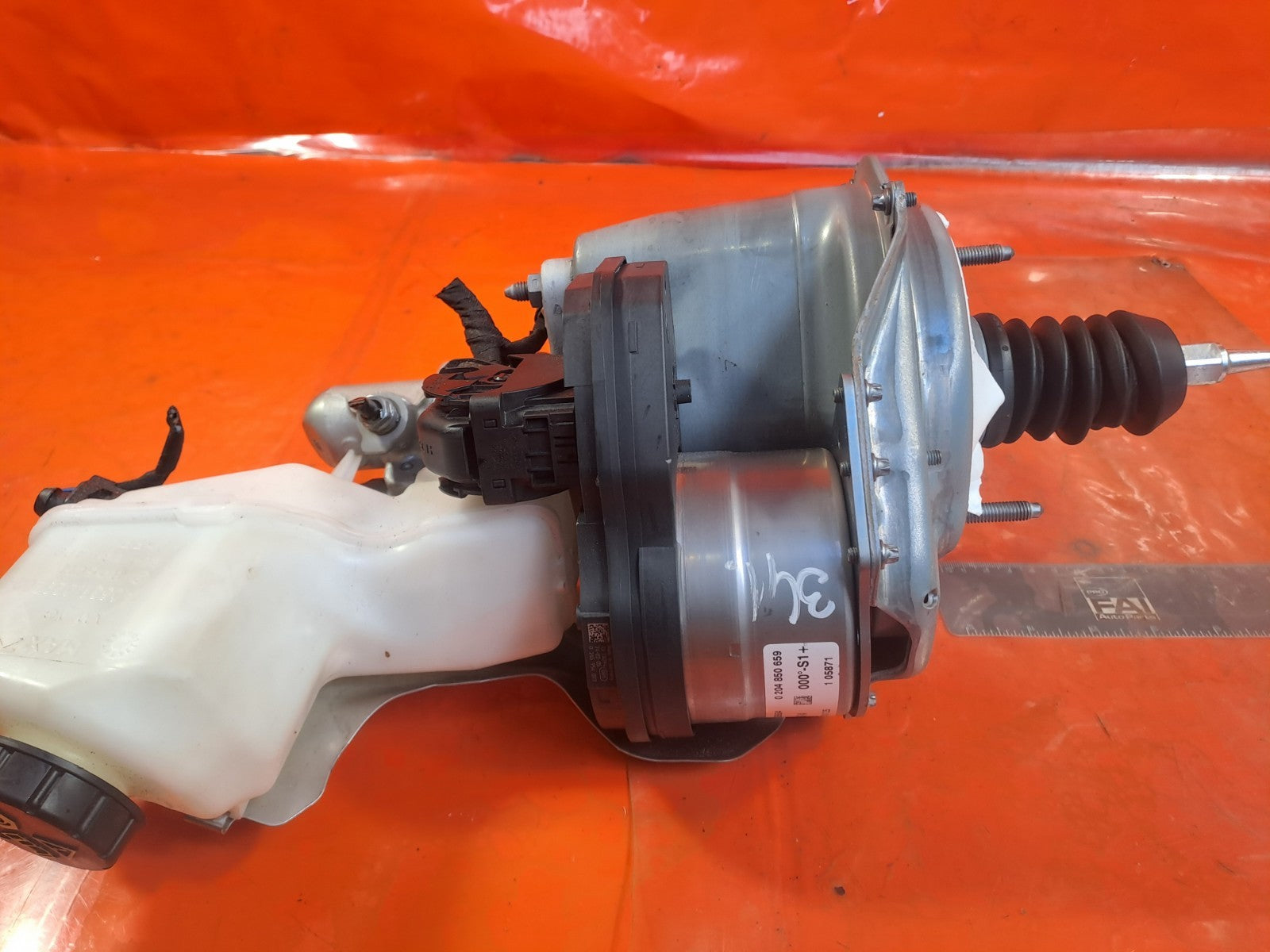 ebay-src:https://i.ebayimg.com/00/s/mtiwmfgxnjaw/z/dooaaesw1l1phav~/$_57.jpg