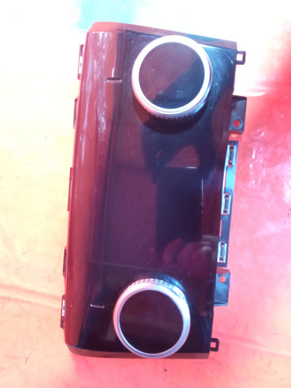 ✅Jaguar I-Pace Ev400 X590 2020 A/C Heater Climate Control Panel J9D313D734CD - Image 8