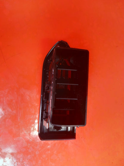 Dacia Jogger 1.0 Petrol 2024 Right Side Dashboard Air Vent 687604537R Warranty - Image 9