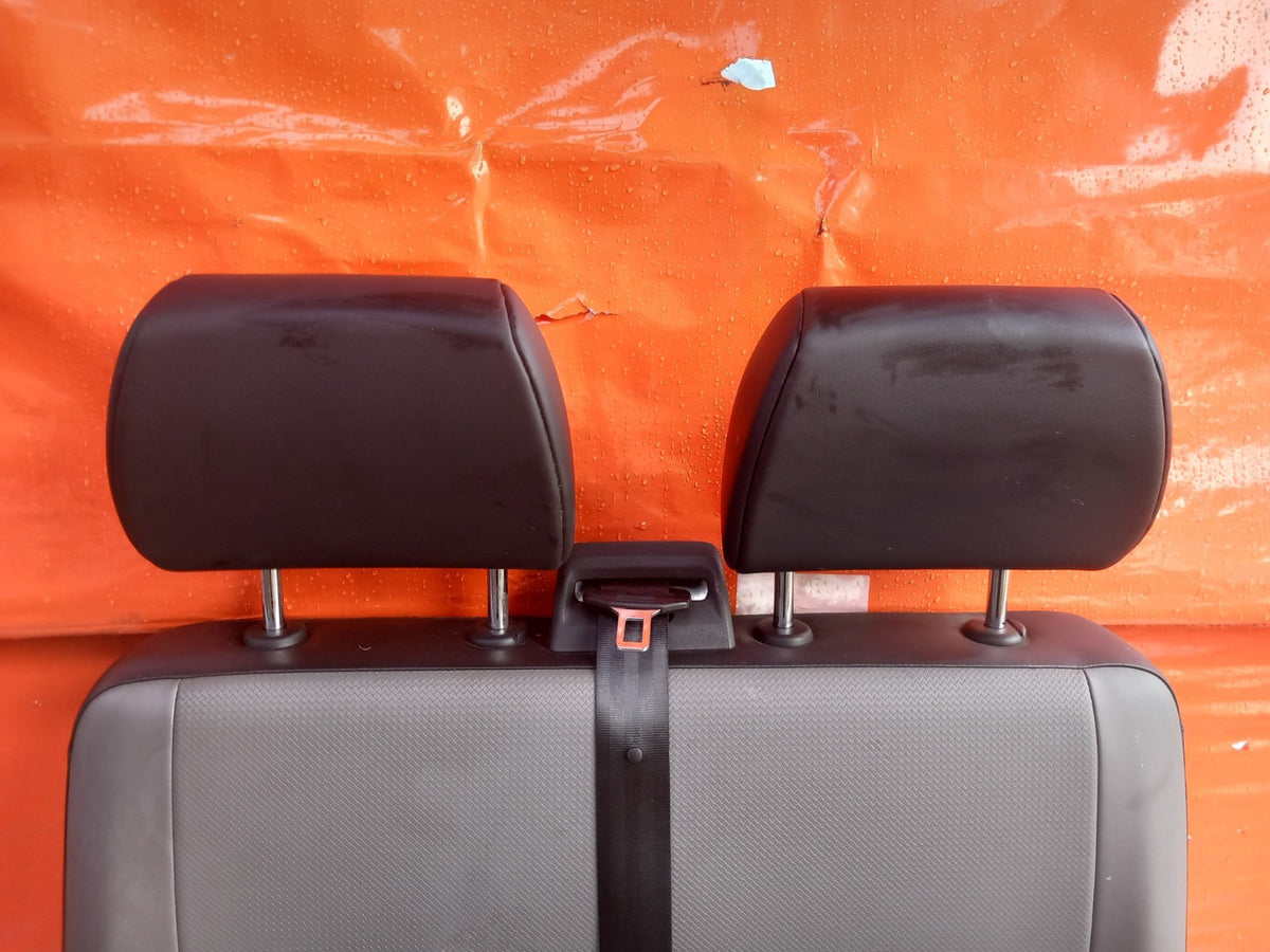 2021 VW Transporter T30 Front Passenger Double Seat Warranty A410 - Image 3