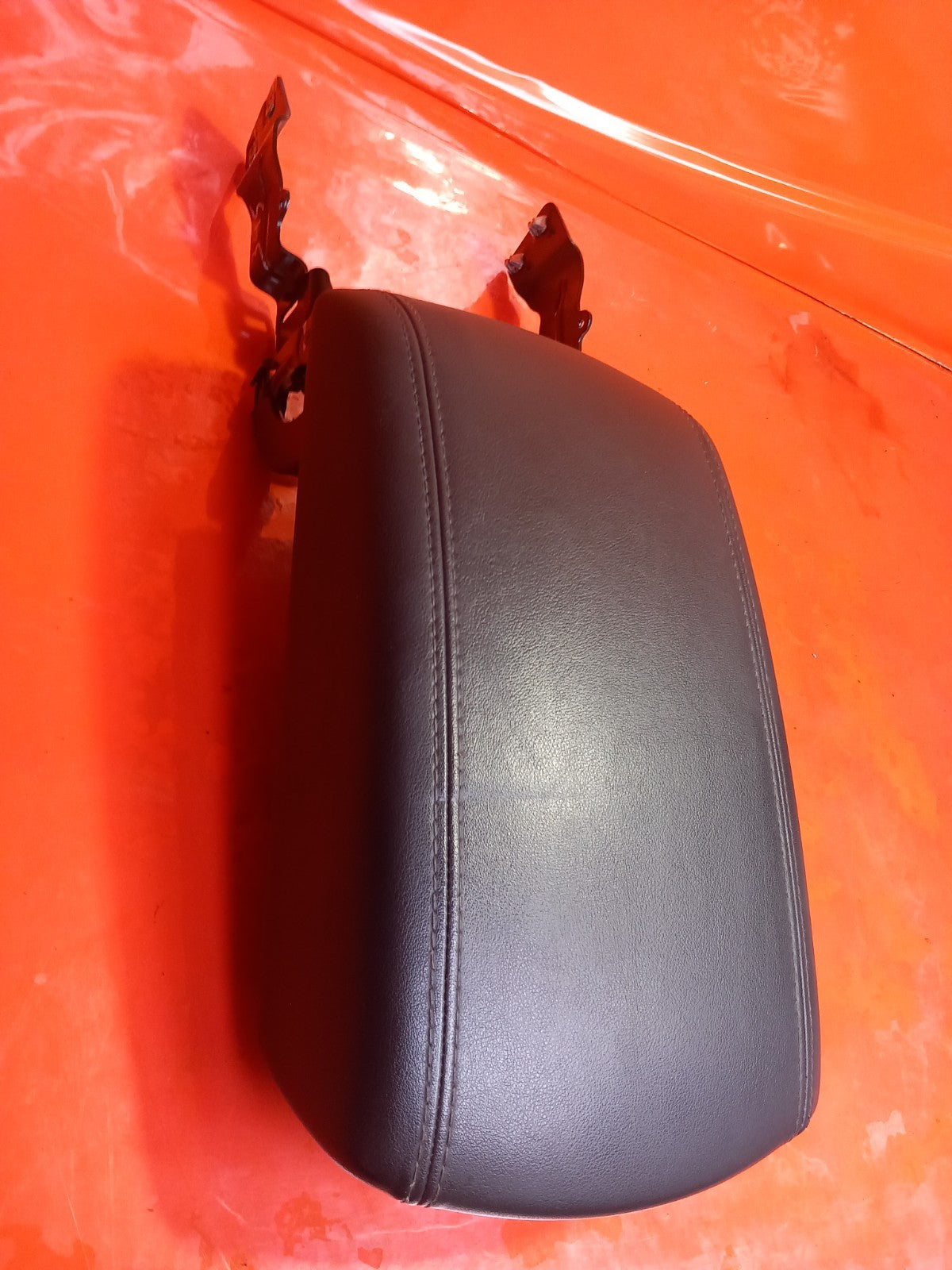 2019 Ford Galaxy MK3 Zetec Centre Console Leather Armrest EM2B-R045C74-ARW A345 - Image 6