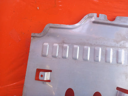 Land Rover Defender L663 3.0 Diesel 2025 Engine Undertray Splash Guard Warranty - Image 12