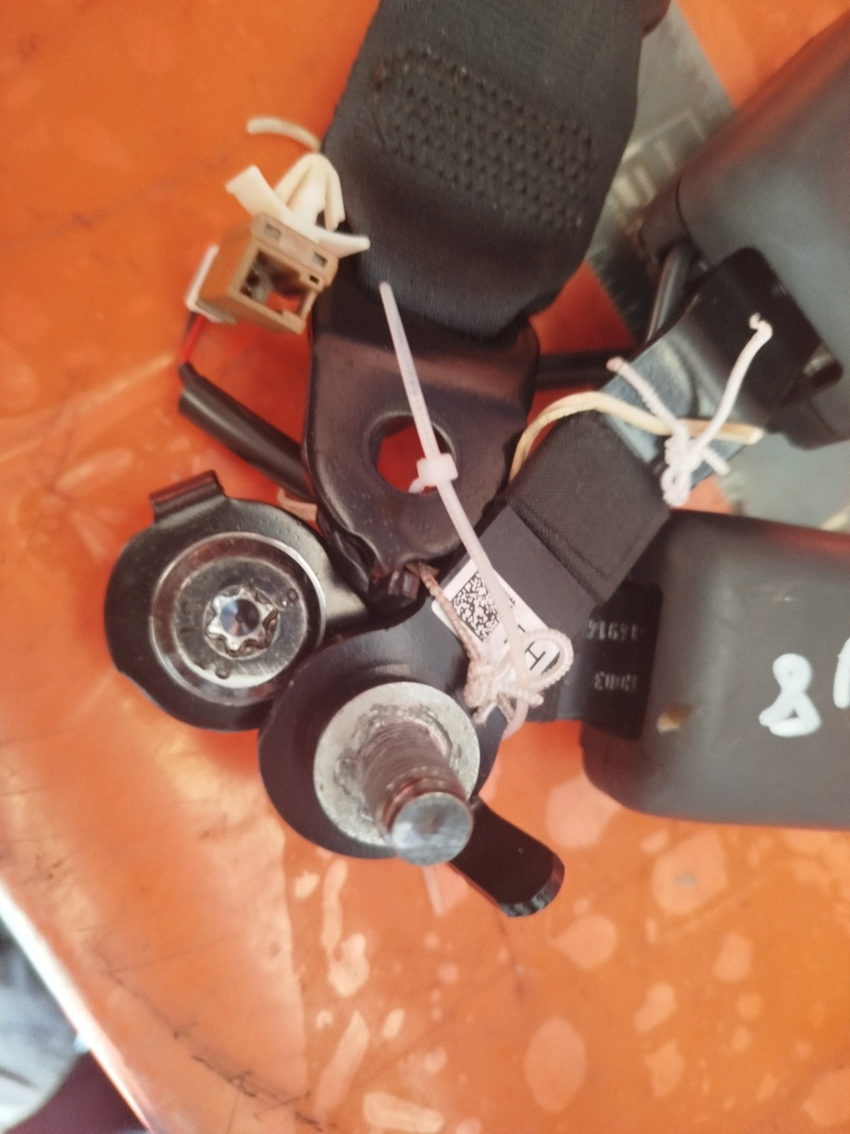✅HYUNDAI TUCSON MK4 1.6 PETROL 2023 REAR RIGHT & LEFT SEAT BELT BUCKLE CATCH - Image 7
