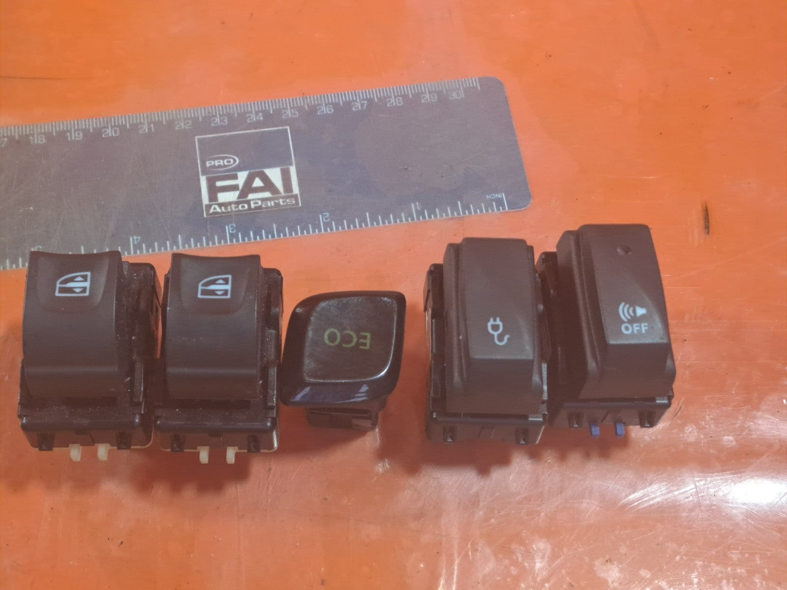 ✅2015 RENAULT ZOE DYNAMIQUE SWITCHES CONTROLS 252801770R + WARRANTY A317 - Image 1